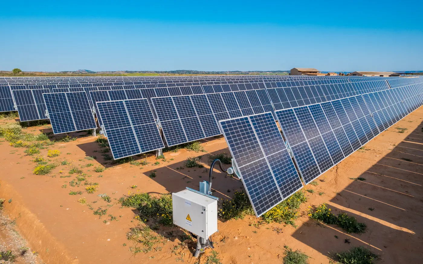 Large-scale commercial solar array